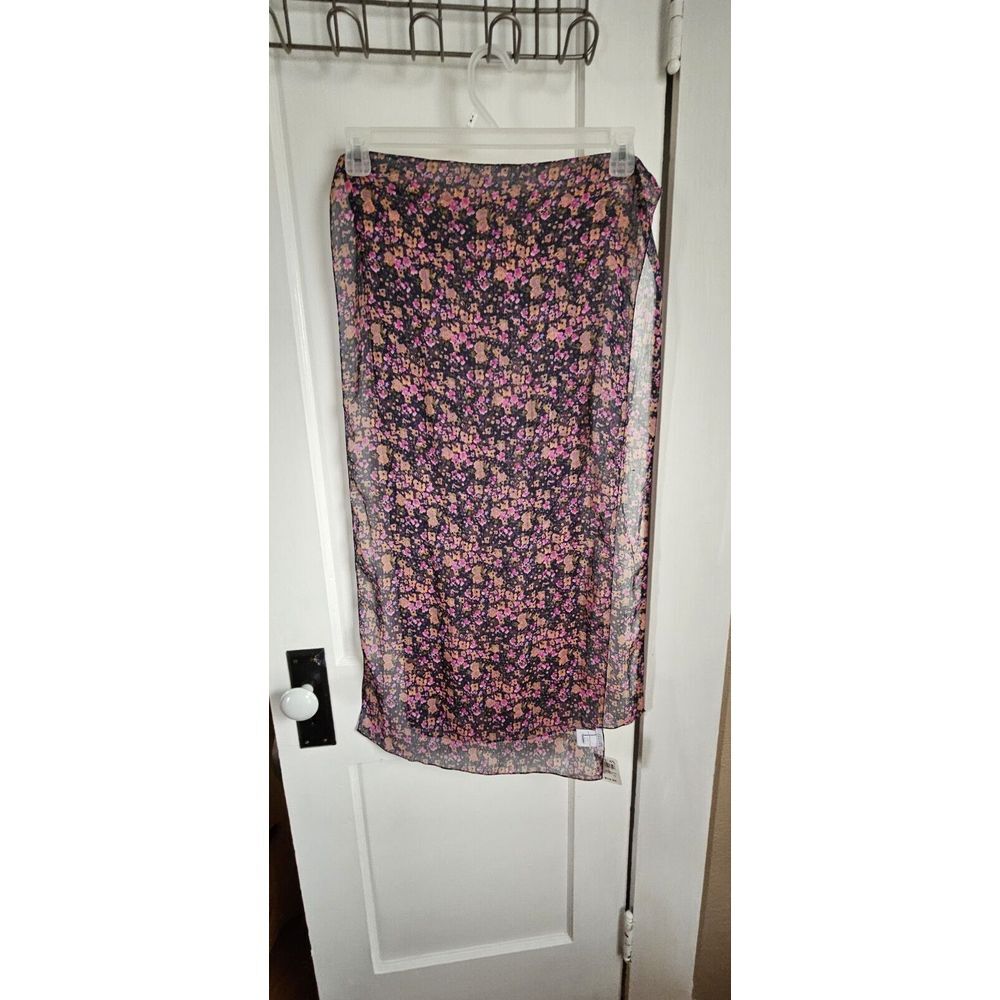 NWT dELiA's NAVY FLORAL SCARF SIZE 0/S